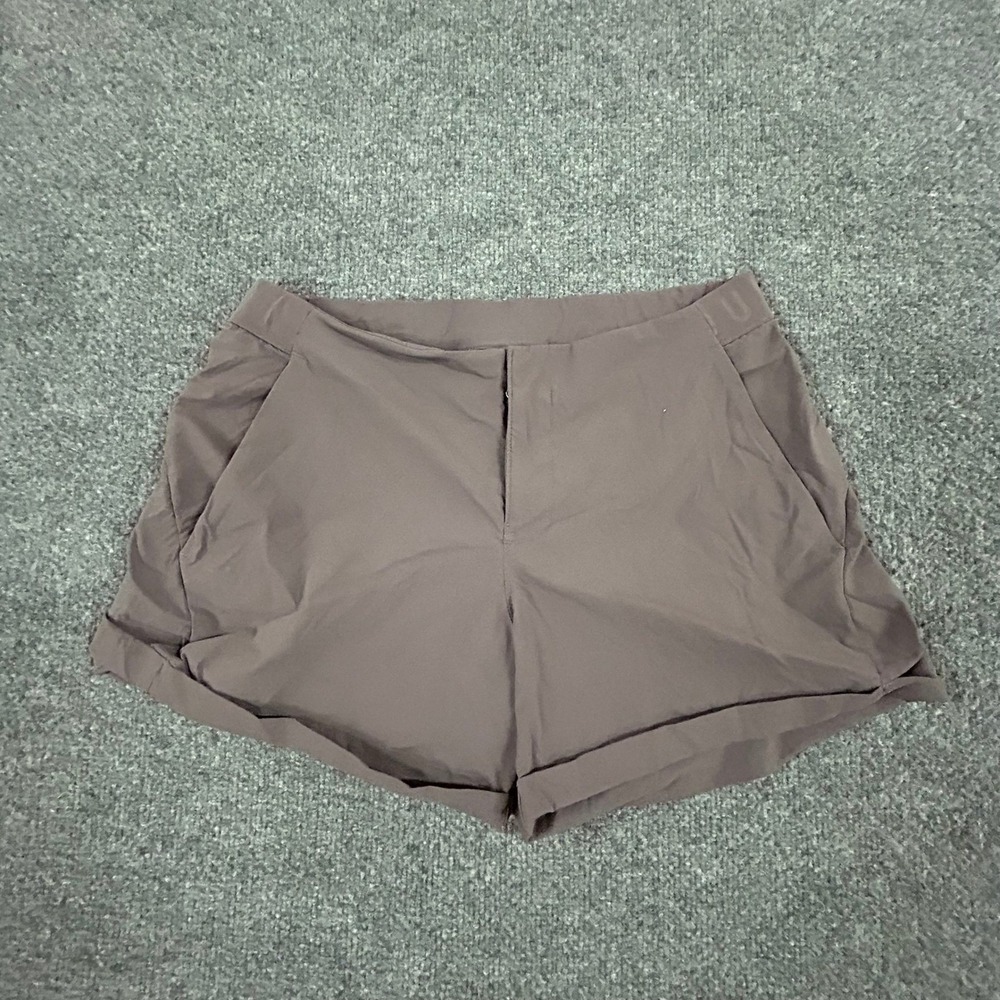 Under Armour Shorts Womens Size 8 Mauve HeatGear Fitted Athletic Yoga Running